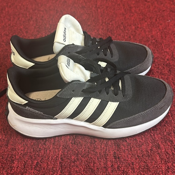 Adidas new - Picture 4 of 7